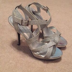 Strappy glitter heel